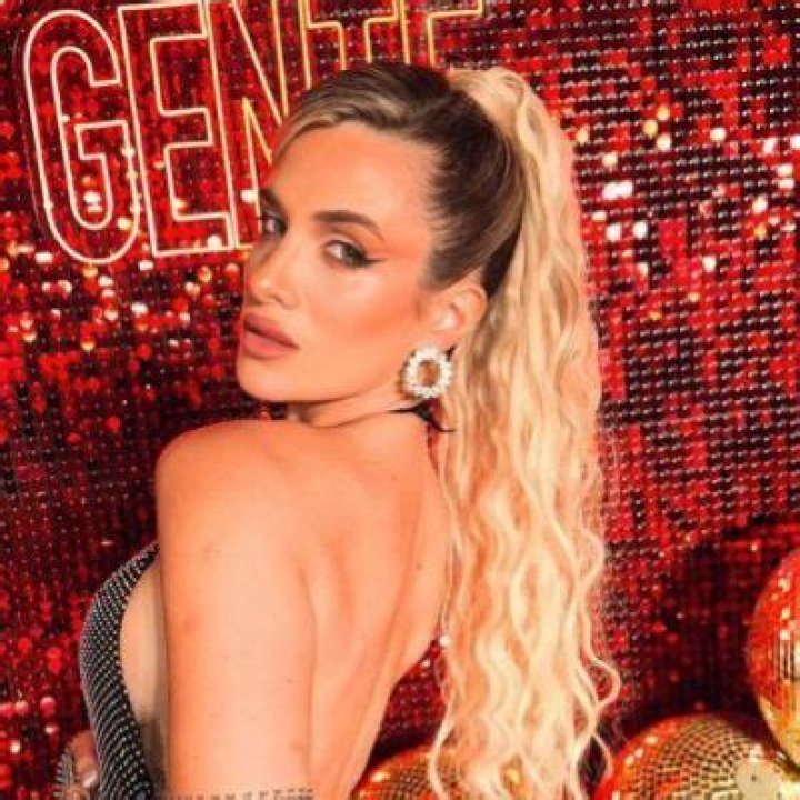 Camila Homs- Wiki, Age, Height, Net Worth, Boyfriend, Ethnicity