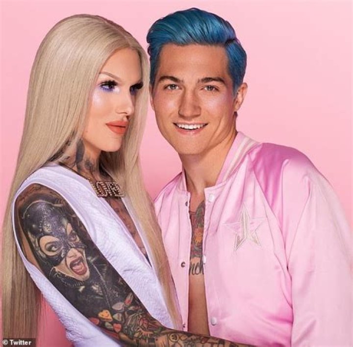 Jeffree Star’s Girlfriend: Who is Jeffree Star Dating?
