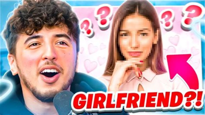 Who is TheBurntChip Dating – TheBurntChip's Girlfriend & Exes