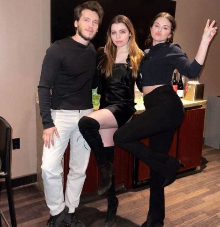 
Zen Matoshi- Wiki, Age, Ethnicity, Height, Weight, Girlfriend, Career	